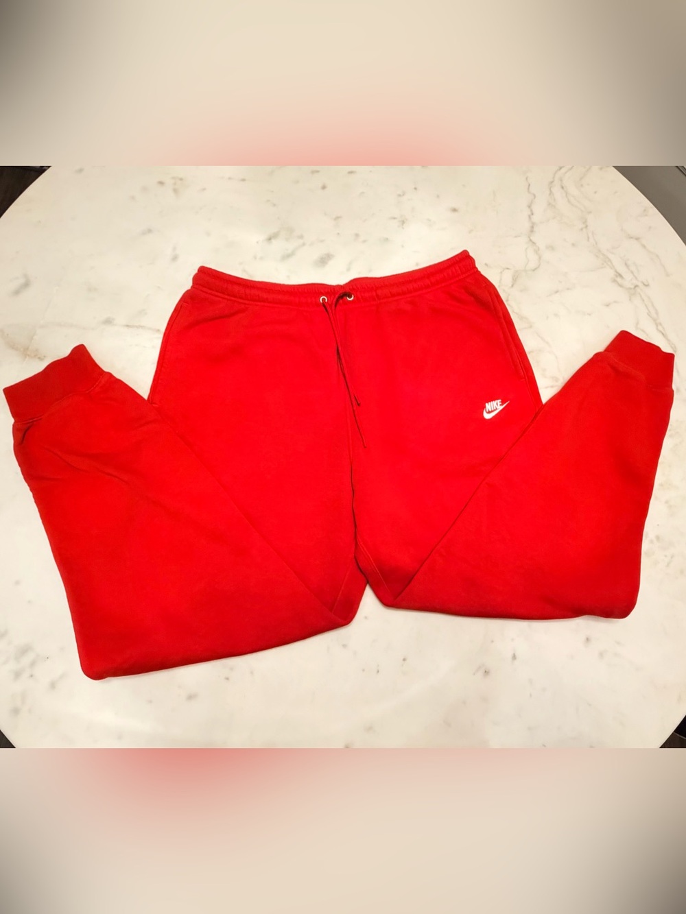 Nike Club Men’s Red Fleece Jogger Sweatpants Size Large